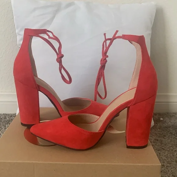 Charlotte russe Bold Red Chunky Heel Sandals - Picture 2 of 3
